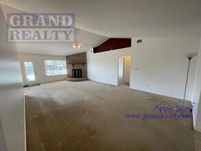 4813 Shane Way in Pace, FL - Building Photo - Building Photo