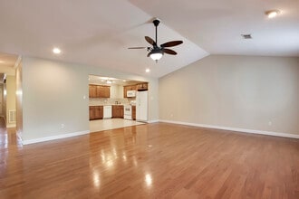 540 Battlecreek Way in Lenoir City, TN - Building Photo - Building Photo