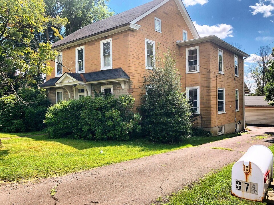 876 Main St, Unit 876 Main St. in Harleysville, PA - Building Photo