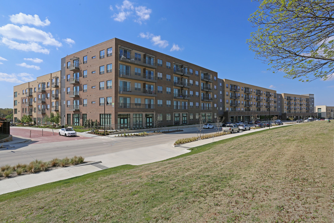 The Lofts at Palisades Apartments in Richardson, TX - Foto de edificio