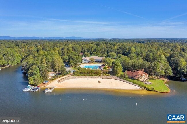 property at 364 Jefferson Dr