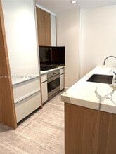 2831 S Bayshore Dr in Miami, FL - Building Photo - Building Photo