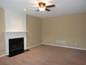622 Keeneland Ter in Woodstock, GA - Building Photo - Building Photo