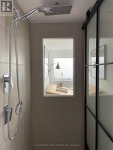 60 Beverley St in Toronto, ON - Building Photo - Building Photo