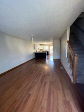 1025 West Dr, Unit Center Townhome in Huron, OH - Foto de edificio - Building Photo