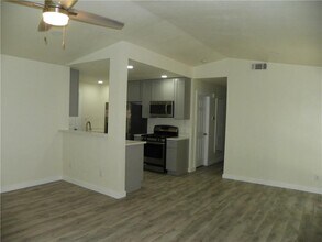 1306 Colony Creek Dr in Austin, TX - Building Photo - Building Photo
