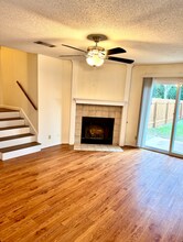 8000 Tuscarora Trl, Unit B in Austin, TX - Building Photo - Building Photo