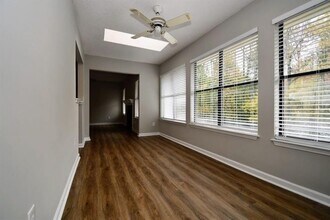 1605 Huntingdon Chase in Atlanta, GA - Building Photo - Building Photo