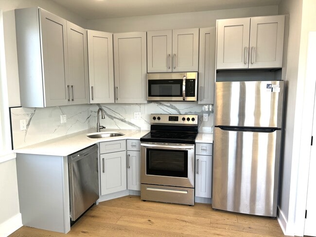 2356 Gerritt St, Unit 3