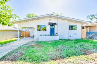 1328 S Tyler St in San Angelo, TX - Building Photo