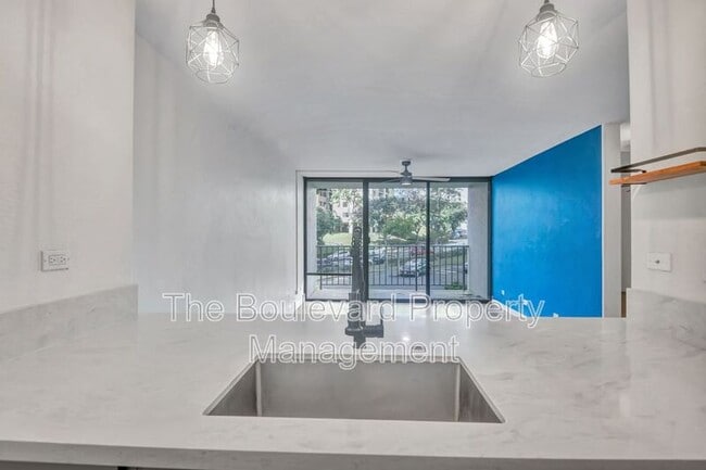98-500-500 Koauka Loop in Aiea, HI - Building Photo - Building Photo