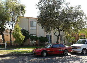 932 S Citron St in Anaheim, CA - Building Photo - Building Photo