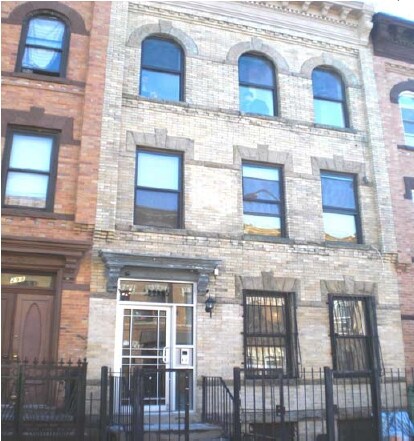 296 Linden St in Brooklyn, NY - Building Photo