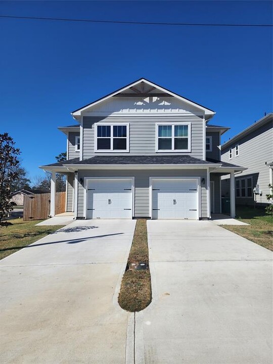 650 Everett St in Conroe, TX - Building Photo