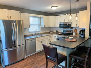 134 W Lotta St in Sioux Falls, SD - Building Photo - Building Photo