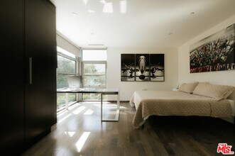 2651 Nichols Canyon Rd in Los Angeles, CA - Building Photo - Building Photo