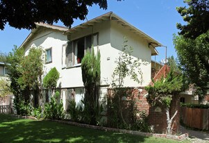609 W Bellevue Dr in Anaheim, CA - Building Photo