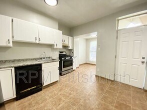 753 Chautauqua Ct in Pittsburgh, PA - Building Photo - Building Photo