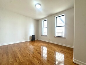 112 Haven Avenue in New York, NY - Foto de edificio - Floor Plan