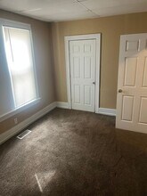 1303 E Jackson St in Springfield, IL - Building Photo - Building Photo