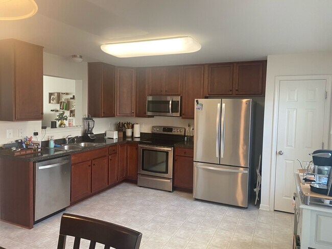 218 Monticello Square in Winchester, VA - Building Photo - Building Photo