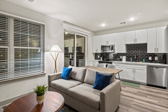 2026 Clifton Ave in Nashville, TN - Building Photo - Building Photo