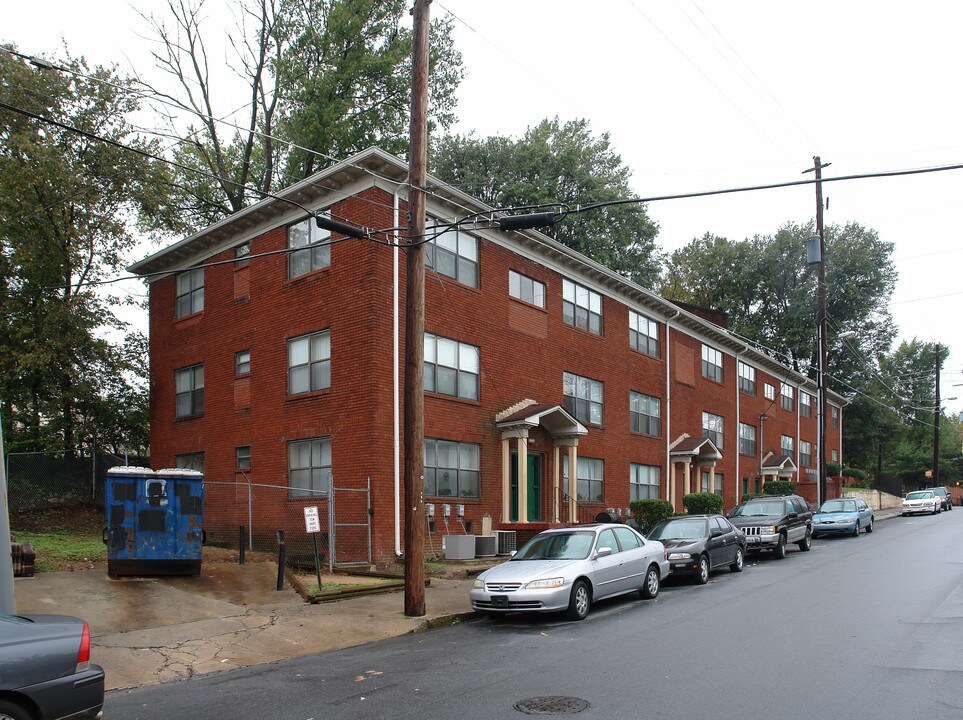 375 N Boulevard in Atlanta, GA - Foto de edificio