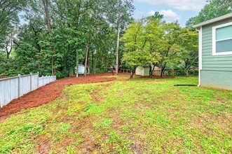 1695 Dresden Dr in Atlanta, GA - Building Photo - Building Photo