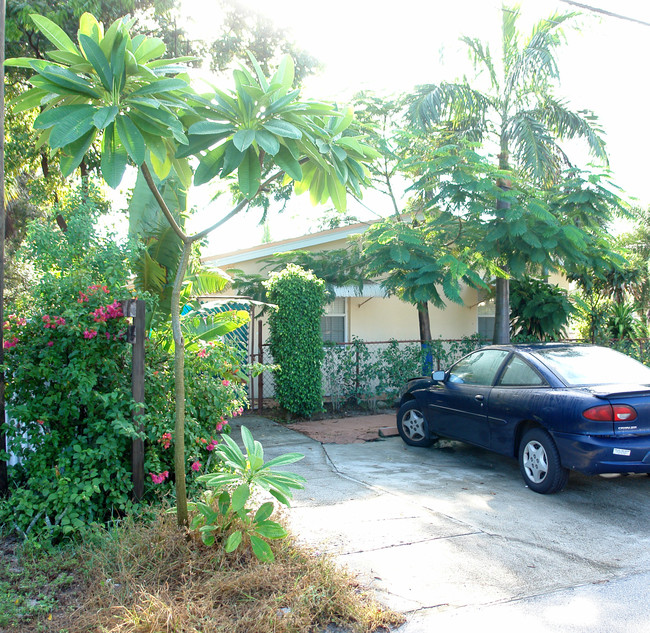 730-734 NE 5th Ave in Fort Lauderdale, FL - Building Photo - Building Photo