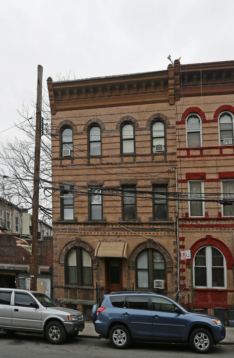 279 Himrod St in Brooklyn, NY - Building Photo