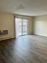 300 Smithfield Rd in North Providence, RI - Building Photo - Building Photo