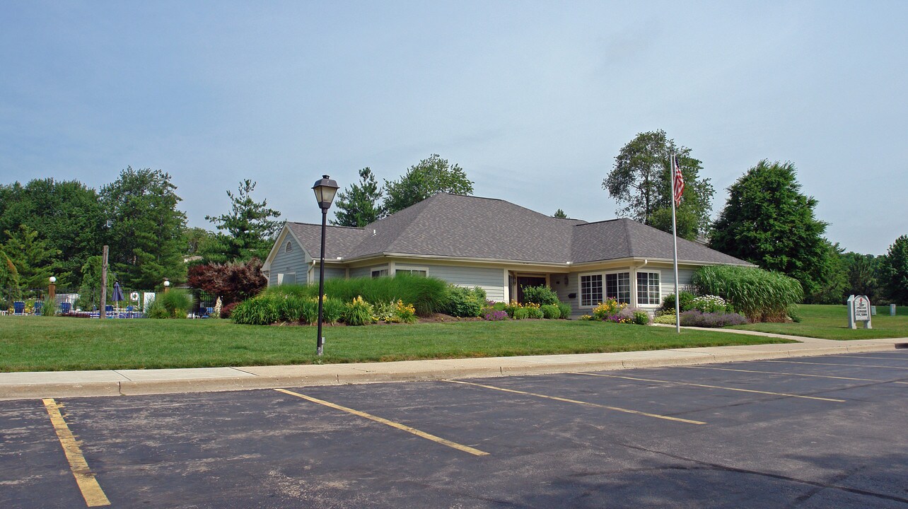 Village at Willow Creek in Dayton, OH - Building Photo