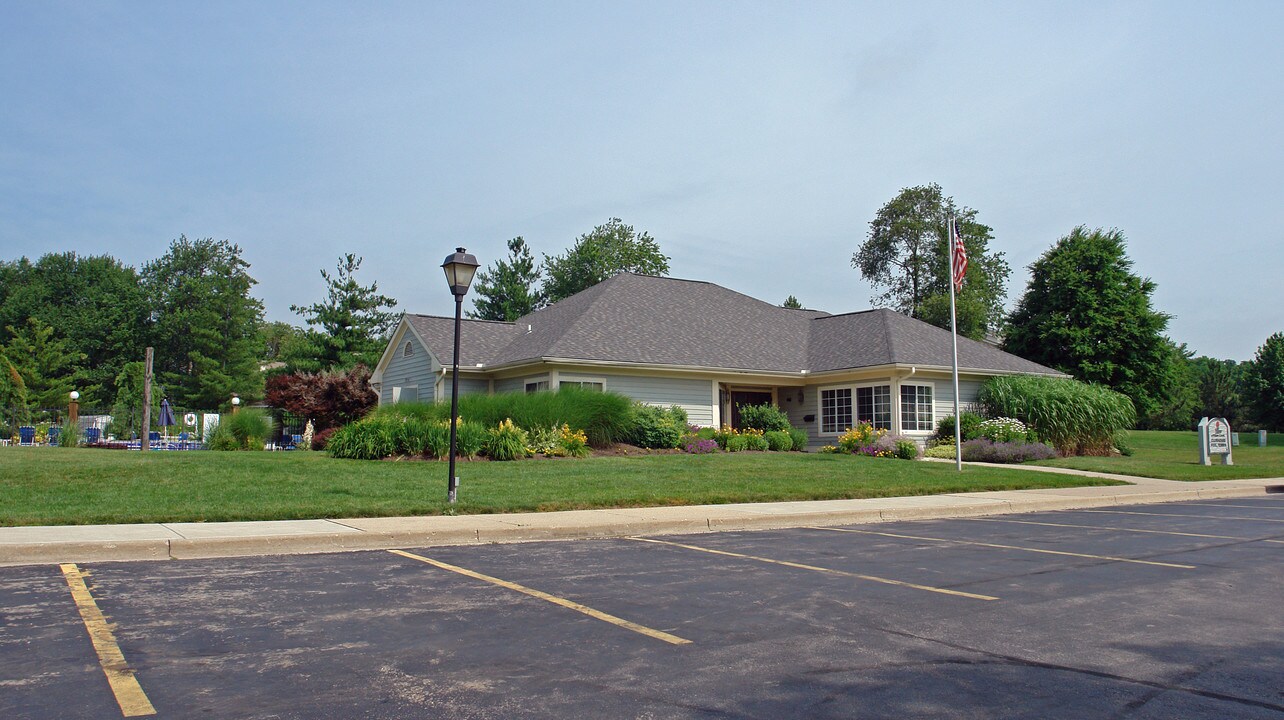 Village at Willow Creek in Dayton, OH - Foto de edificio