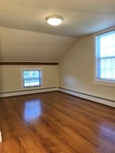 49 School St in Shelton, CT - Building Photo - Building Photo