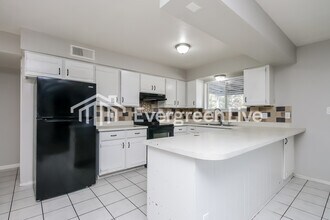 2110 W Detroit St in Chandler, AZ - Building Photo - Building Photo