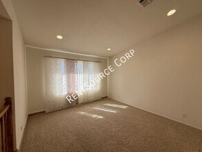 3822 W Ave K 6 in Lancaster, CA - Building Photo - Building Photo