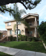 735 E Angeleno Ave in Burbank, CA - Building Photo - Building Photo