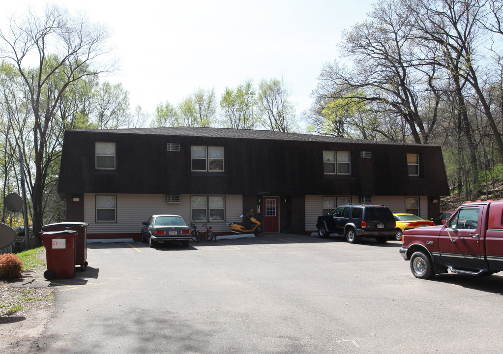 1832 6th St in Eau Claire, WI - Foto de edificio