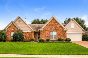 11625 Belle Manor Dr in Arlington, TN - Building Photo