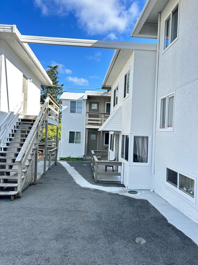property at 646 Admirals Rd