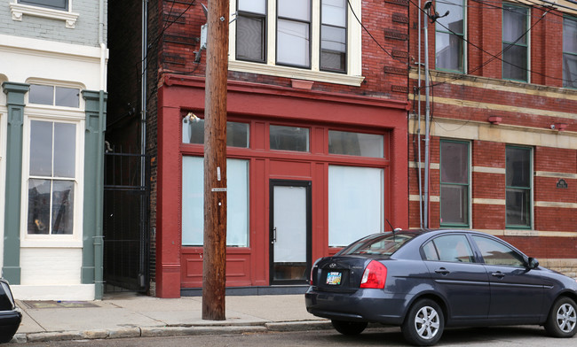 1412 Walnut St in Cincinnati, OH - Foto de edificio - Building Photo