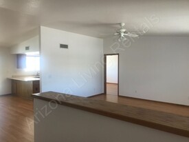 4000 Bluegrass Dr in Lake Havasu City, AZ - Building Photo - Building Photo