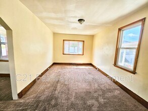 1035 Lysle Ave in McKeesport, PA - Building Photo - Building Photo