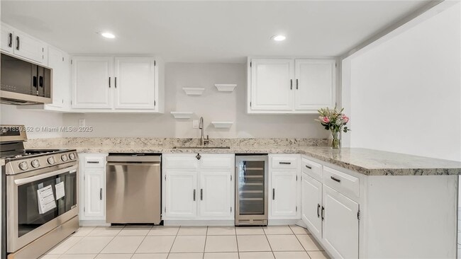 property at 7123 SW 115th Pl