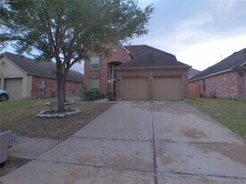20207 Emerald Cliff Ln, Unit D1 in Richmond, TX - Building Photo