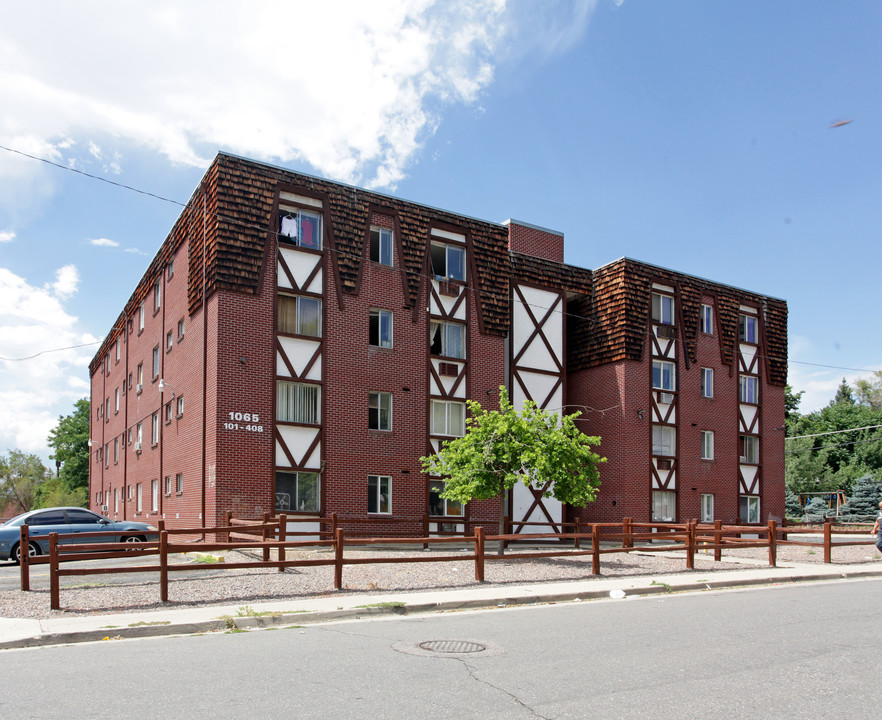 Park Athmar Apartments in Denver, CO - Foto de edificio