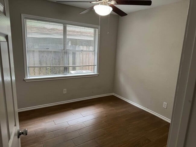 1609 Camille St in Pasadena, TX - Building Photo - Building Photo