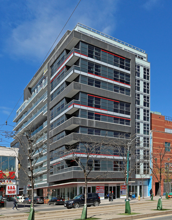 Dragon Condos in Toronto, ON - Building Photo