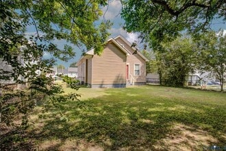 5 N Oak Ave in Highland Springs, VA - Building Photo - Building Photo