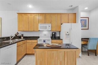 9118 Chula Vista St in Naples, FL - Building Photo - Building Photo